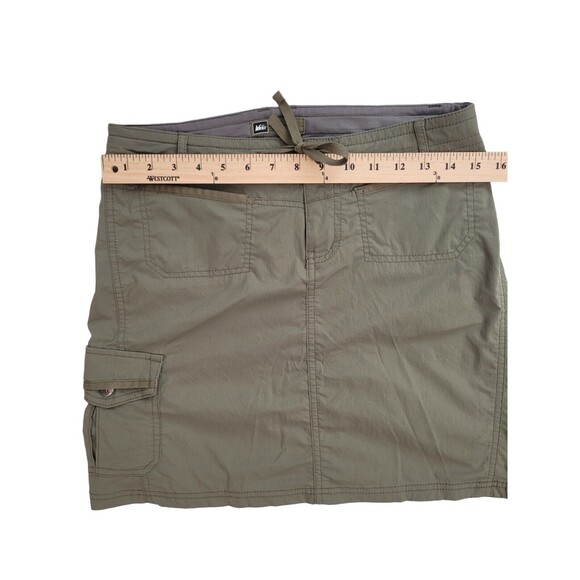 REI Womens Athletic Skirt sz 2 Green Nylon Stretch Pockets Draw String Outdoor - Picture 7 of 9